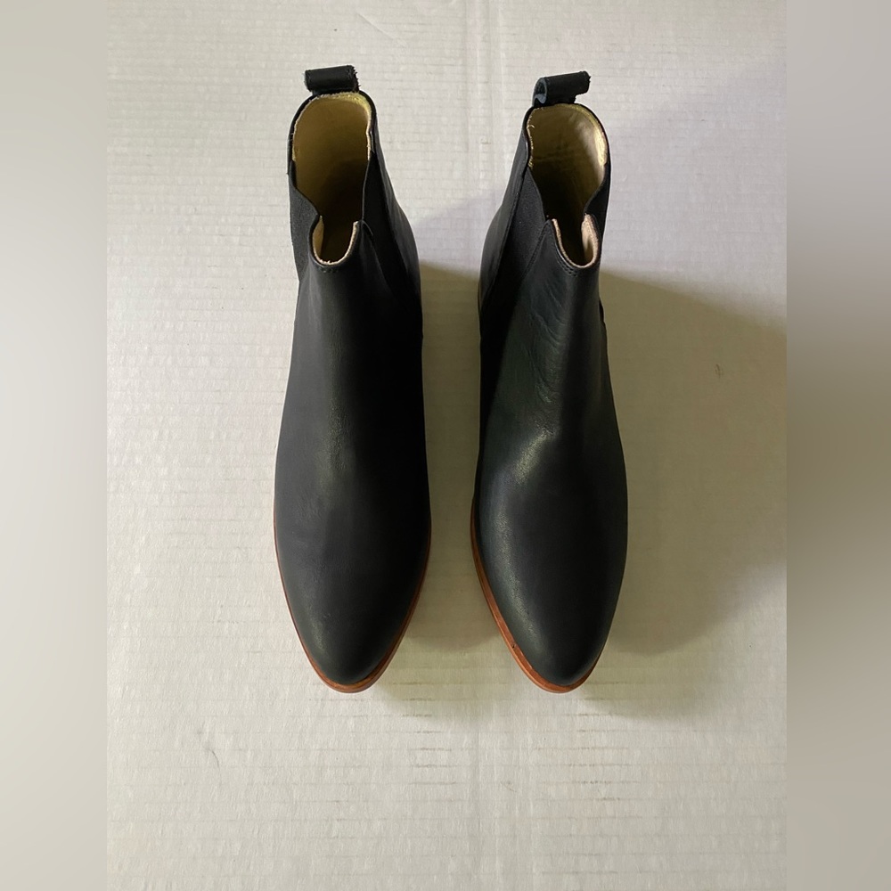 COPY - Nisolo Chelsea Boot Black Leather Size 9 with box worn once - Picture 15 of 16